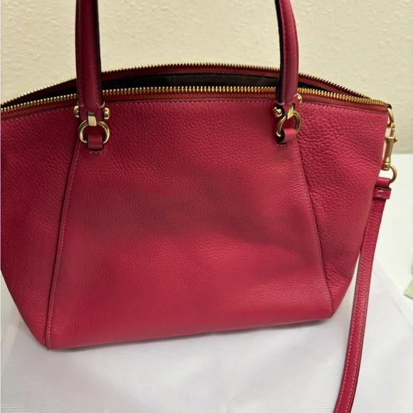 Coach Fuchsia Pebble Leather Shoulder Bag with Gold Accents - Picture 3 of 10